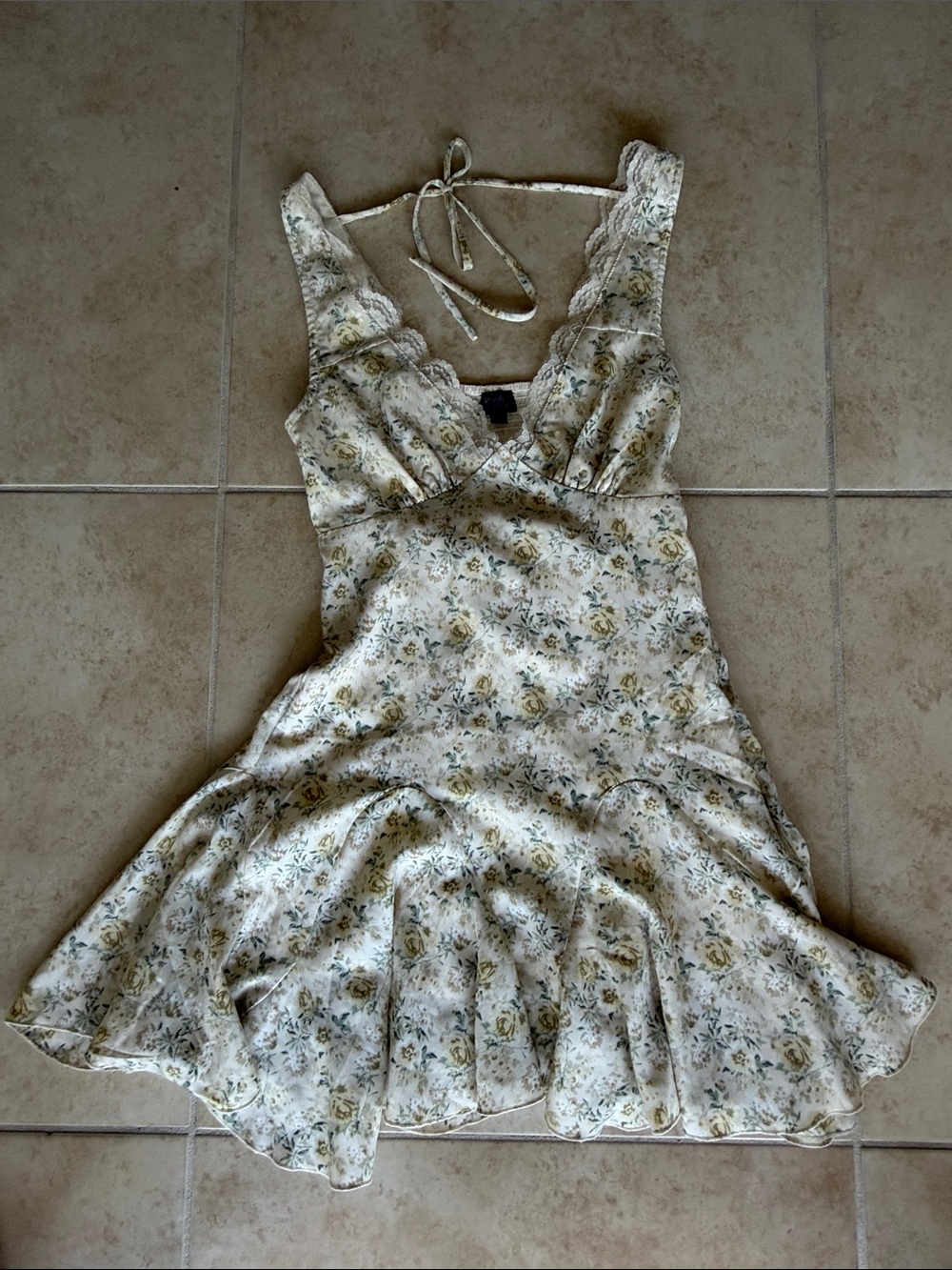 XS Floral Cream Halter V-Neck Dress